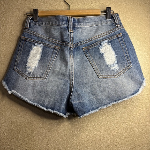 MINKPINK Light Wash Distressed Button Fly Shorts size L - Blue - Picture 4 of 10